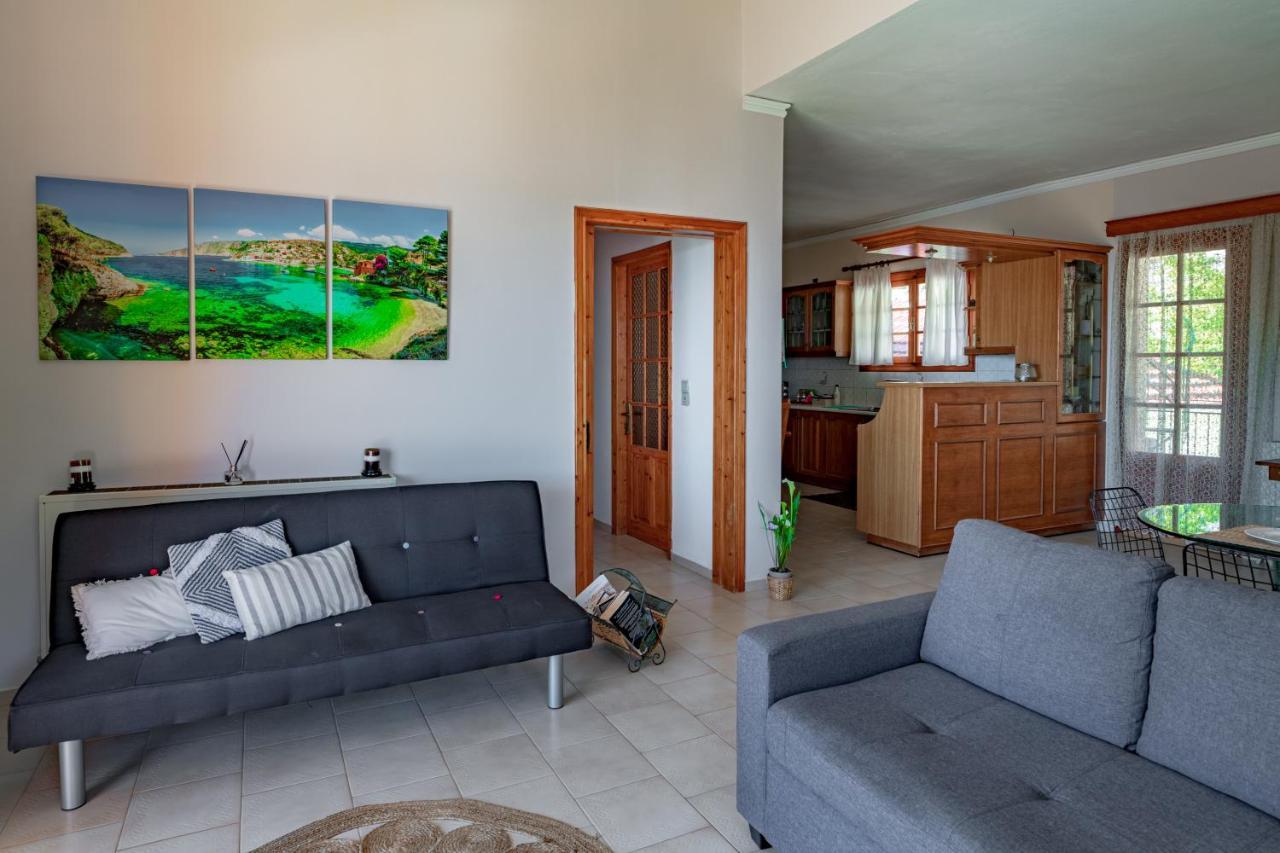 Golden Flower'S Apartment Poros  Bagian luar foto