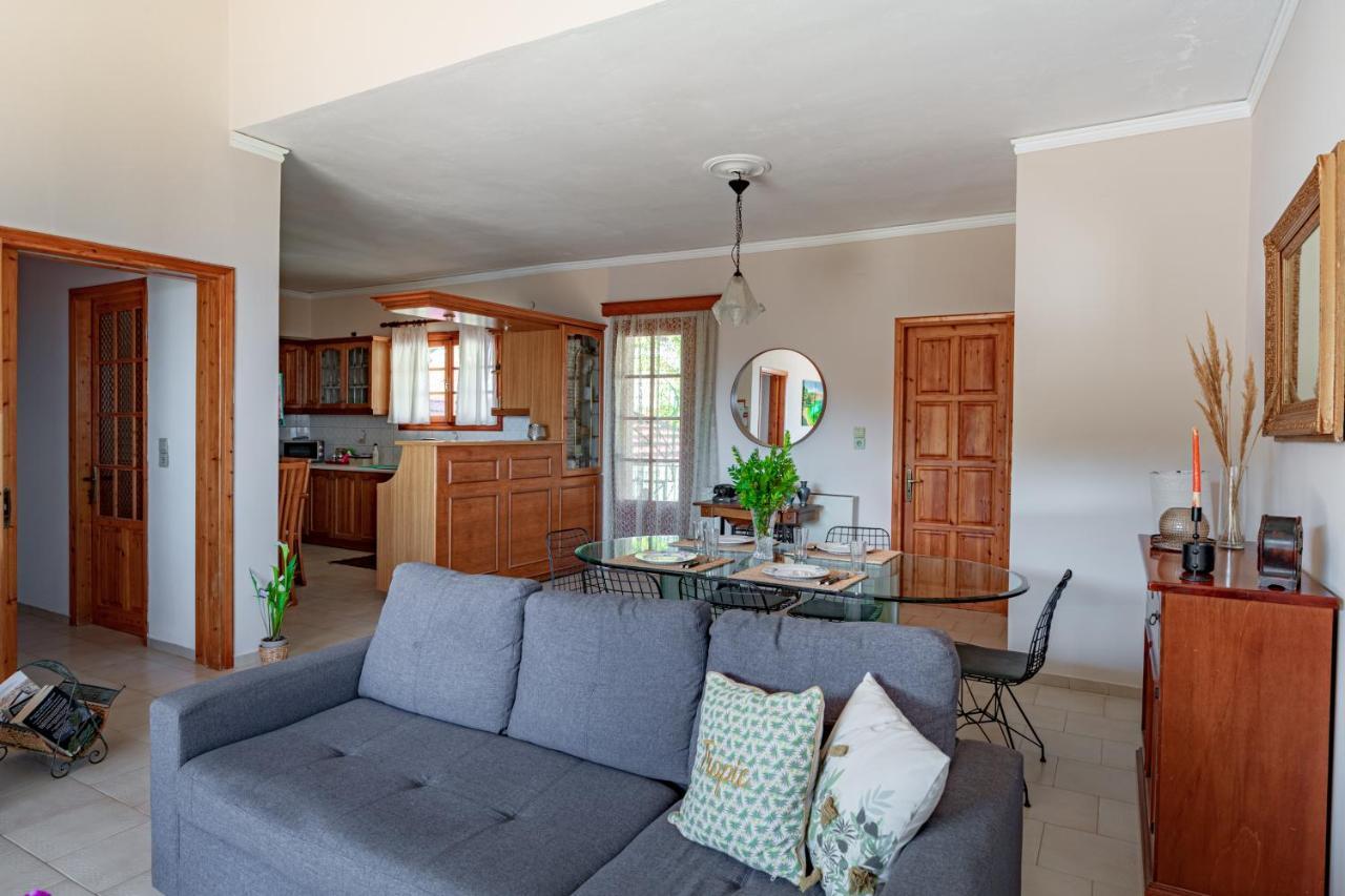 Golden Flower'S Apartment Poros  Bagian luar foto