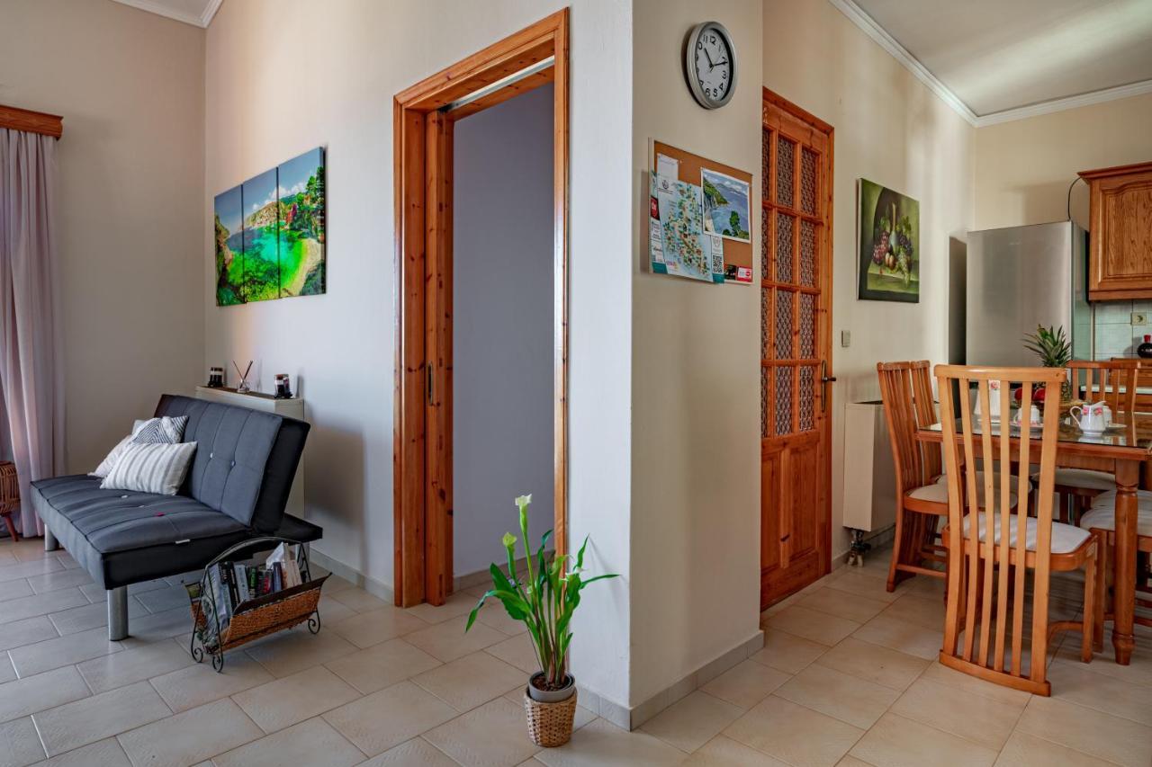 Golden Flower'S Apartment Poros  Bagian luar foto