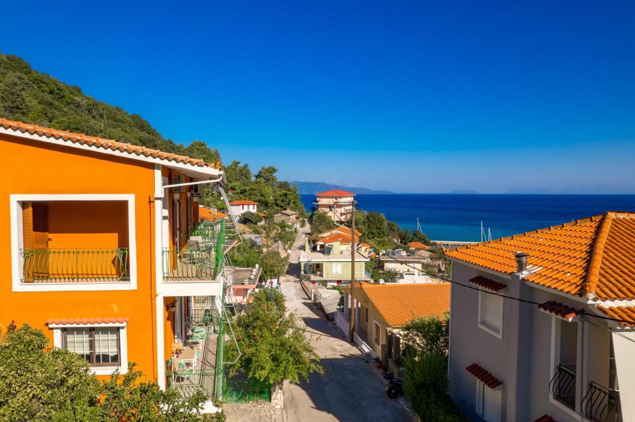 Golden Flower'S Apartment Poros  Bagian luar foto