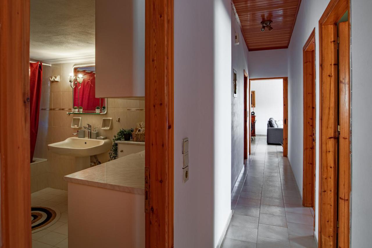 Golden Flower'S Apartment Poros  Bagian luar foto
