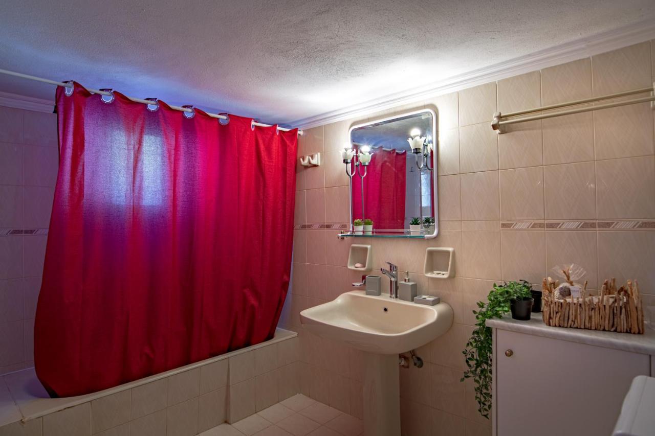 Golden Flower'S Apartment Poros  Bagian luar foto