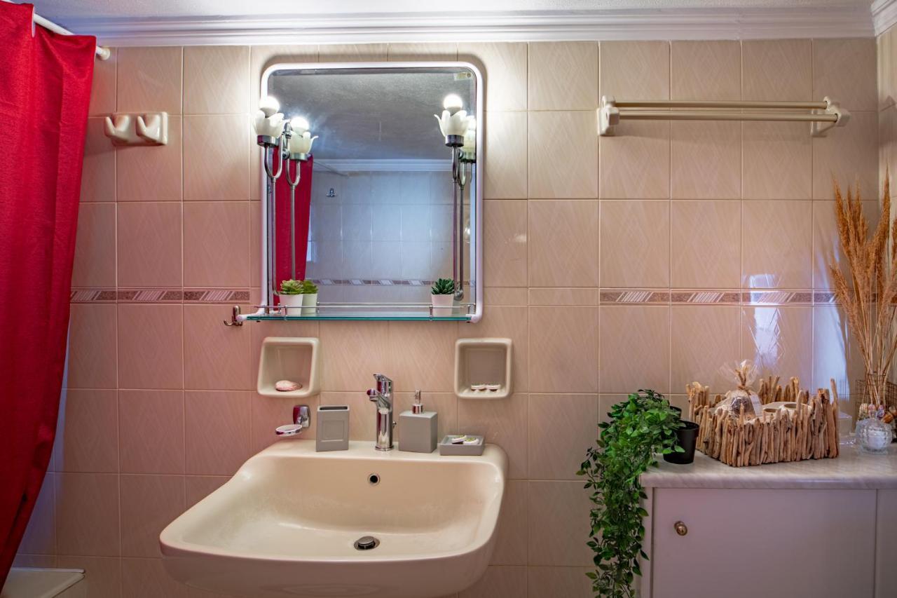 Golden Flower'S Apartment Poros  Bagian luar foto